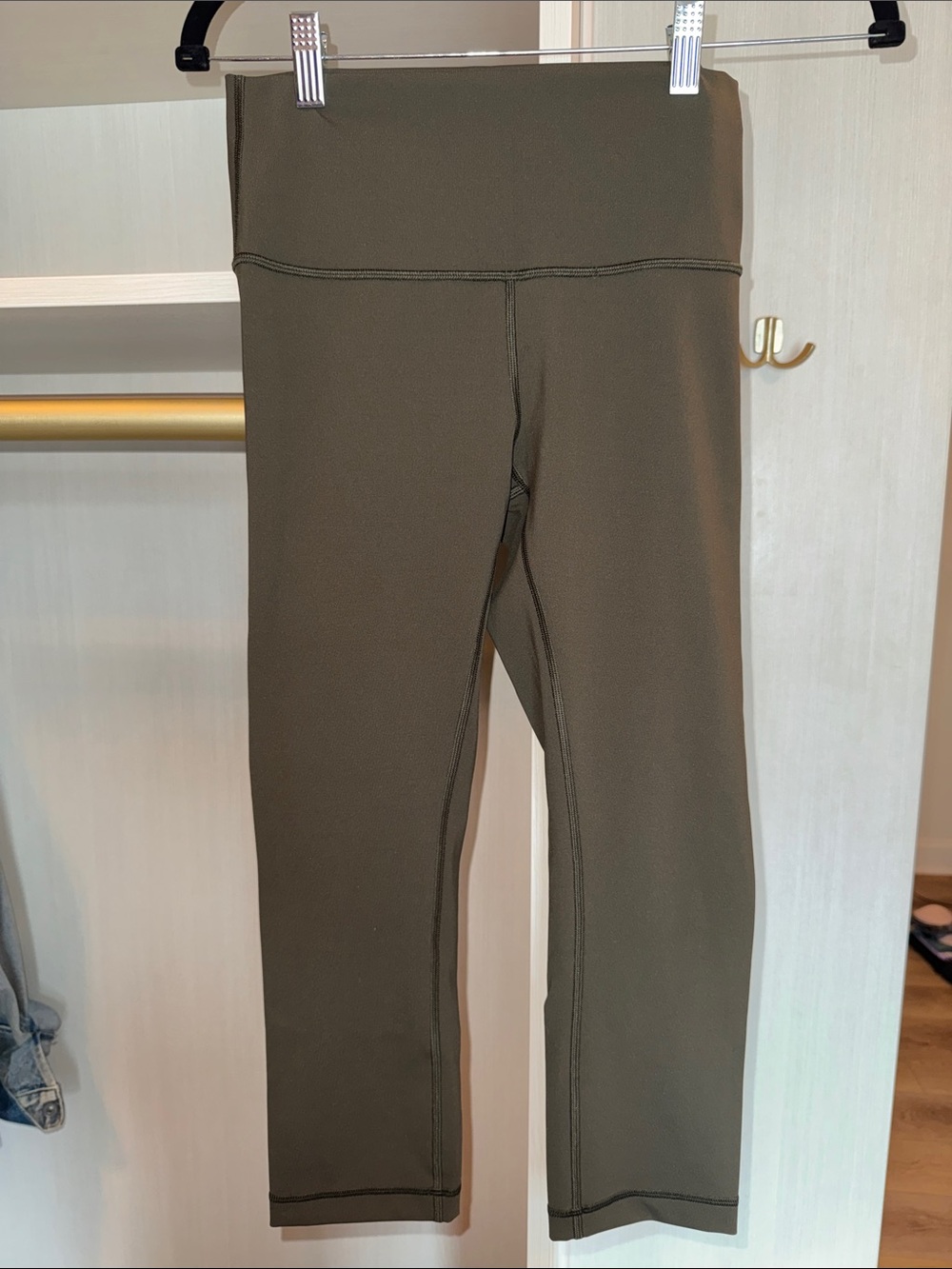 NWOT lululemon leggings pants olive green size 6.